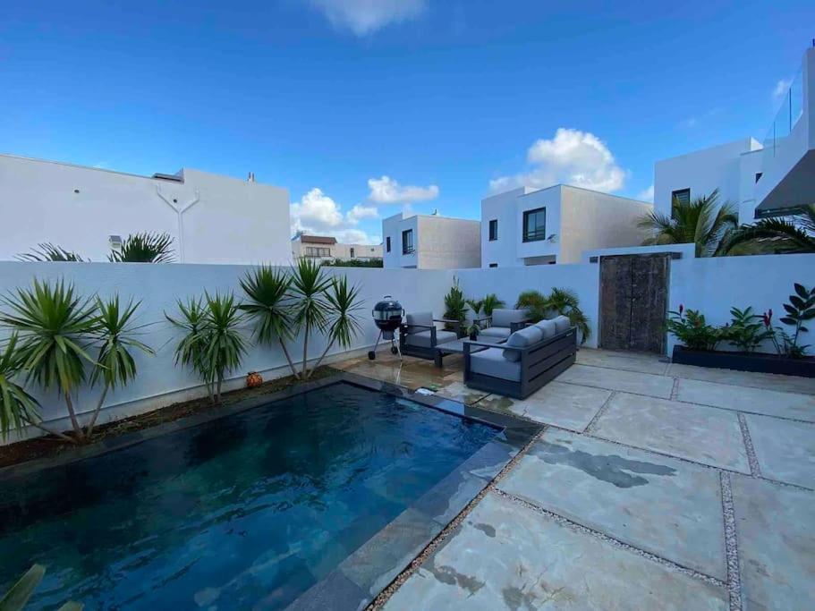Magnifique Villa Avec Piscine Grand Baie Bagian luar foto